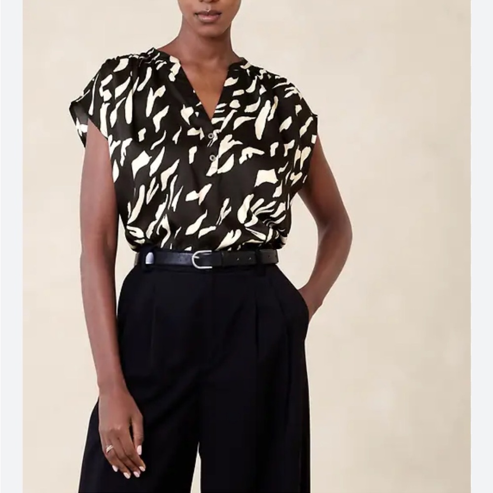 Banana Republic Button Dolman Sleeve Top, Black Ivory Print, Small